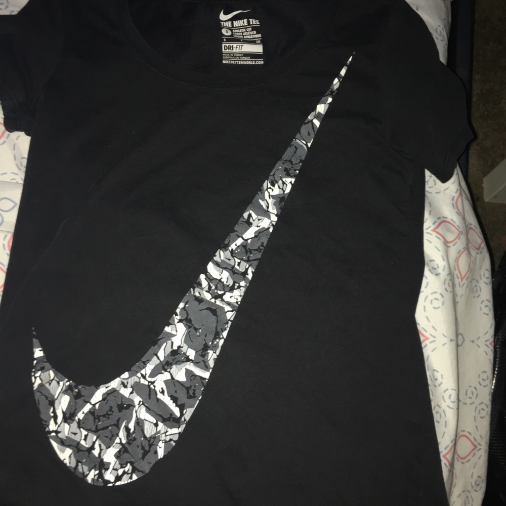 Black nike Tee